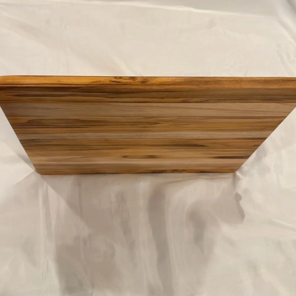 NWOT Williams Sonoma Teak Wood Cutting & Carving Board (Large)